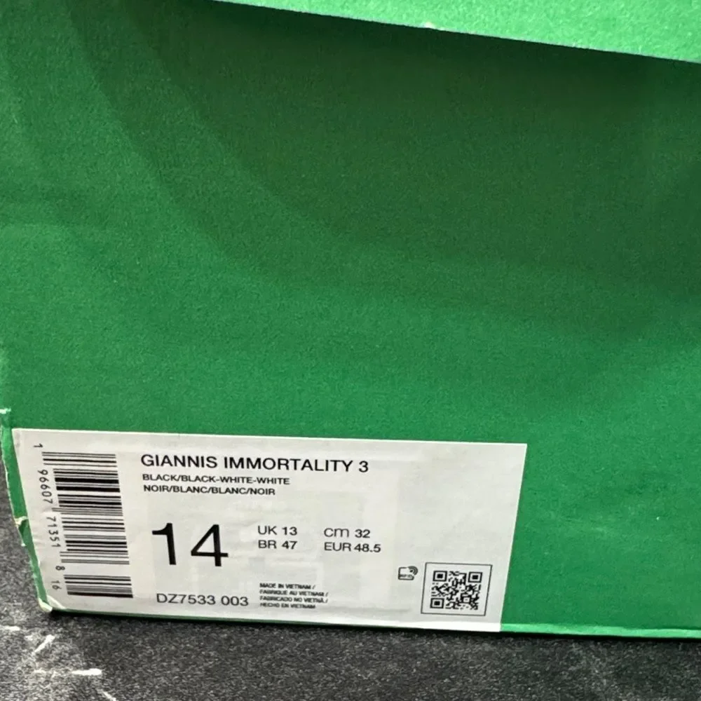 Nike Giannis Immortality 3 Basketball Sneakers Black White Men's 14 NIB